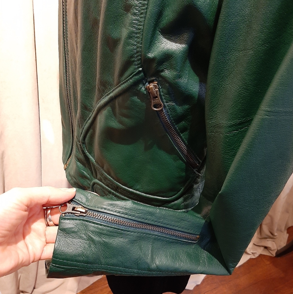Green leather jacket - Picture 7 of 9